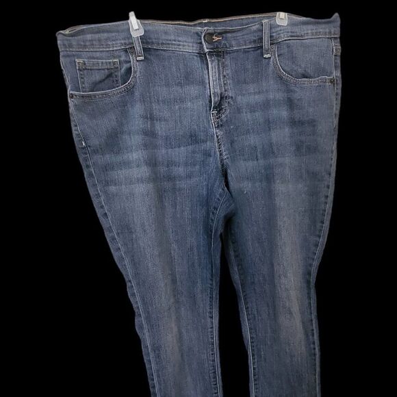 Old Navy “The Flirt “ Jeans Sz 16 - Picture 1 of 4